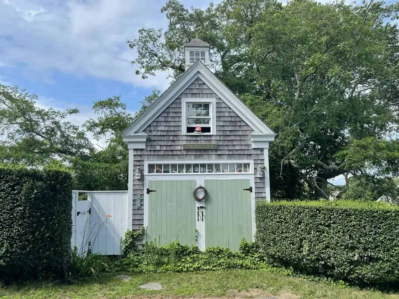 Shingled carriage house
